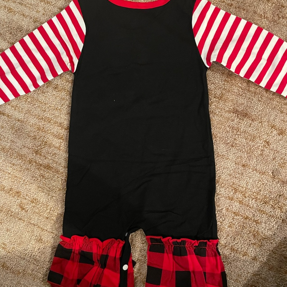 Baby Girl’s First Christmas